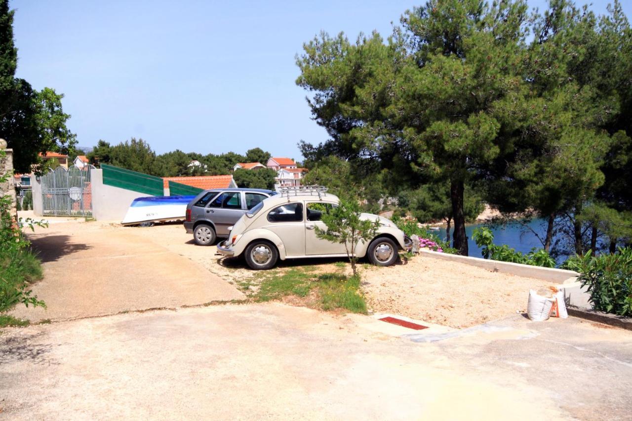 Apartment By The Sea Basina, Hvar - 542 Vrbanj